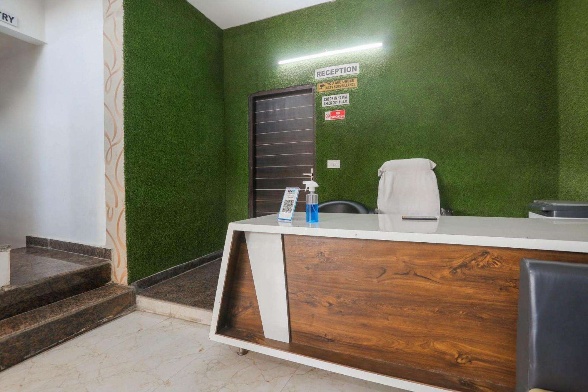 Hotel O Dream Town New Delhi Exterior photo